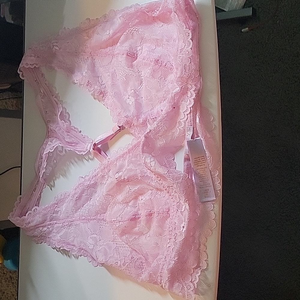 Savage X Fenty Pink Lace Bralette